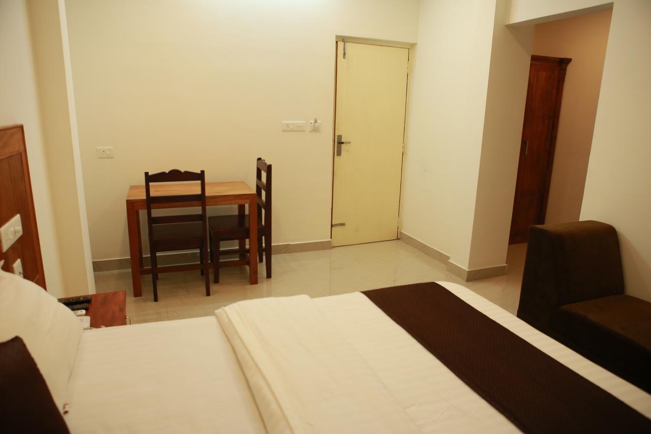 Hotel Anna Residency Nedumbassery Exterior foto